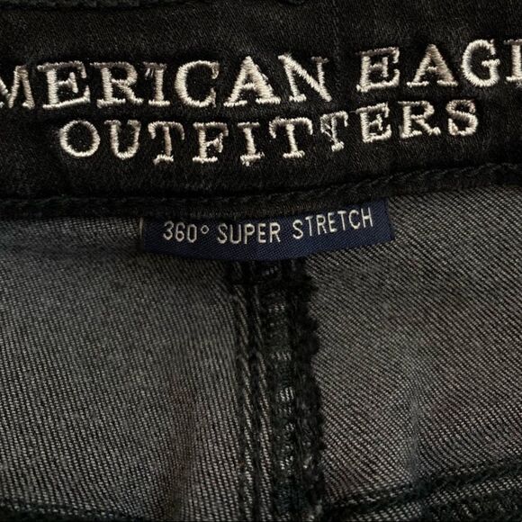 American Eagle Black Super Hi-Rise Shortie Shorts - Picture 4 of 6